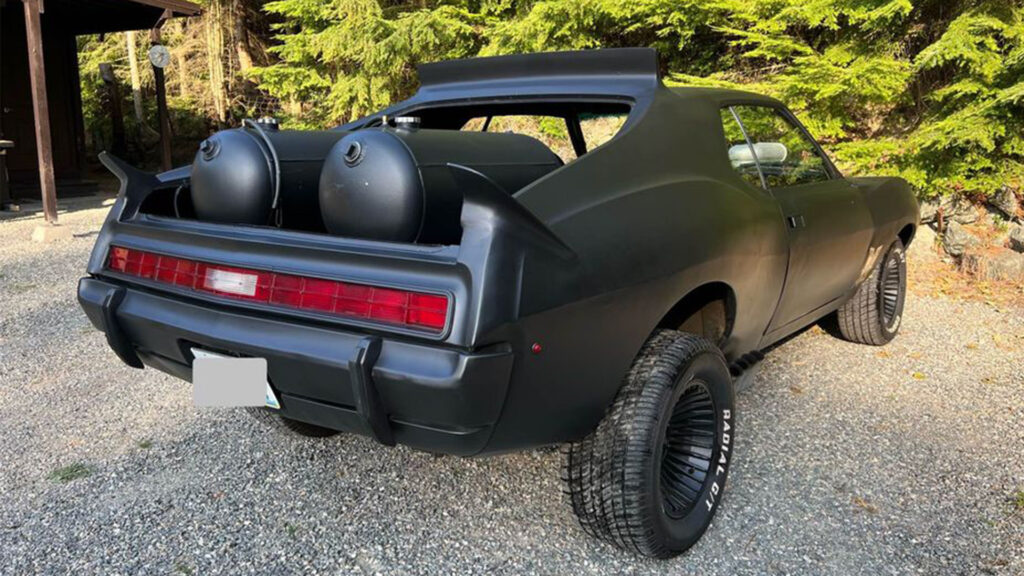     Live out your Mad Max dreams with this modified 1972 AMC Javelin